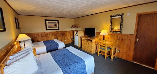 The Lake Motel - image 13