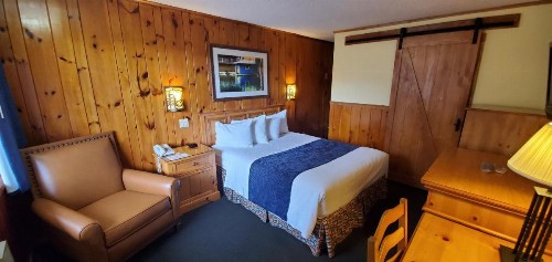 The Lake Motel - image 25