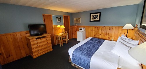 The Lake Motel - image 26
