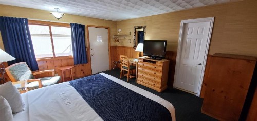 The Lake Motel - image 29