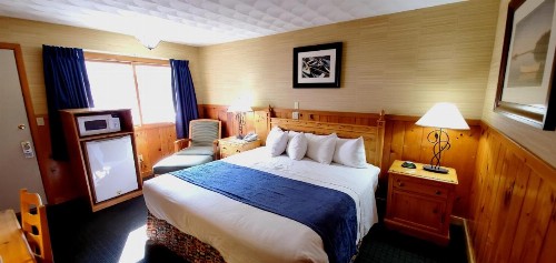 The Lake Motel - image 30