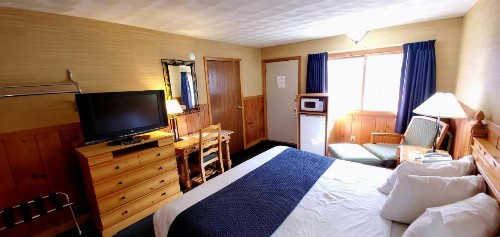 The Lake Motel - image 31