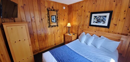 The Lake Motel - image 36