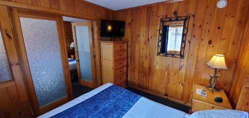 The Lake Motel - image 38