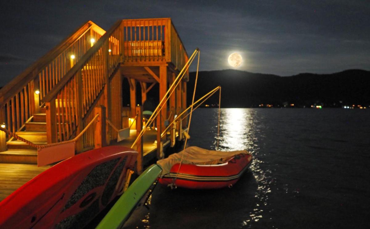 The Lake Motel - image 4