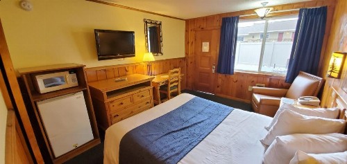 The Lake Motel - image 8