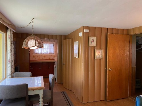 Amber Lantern One-Bedroom Cottage - image 6