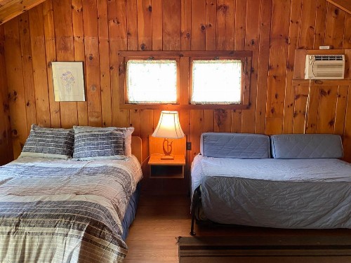 Amber Lantern Duplex Cottage - image 7