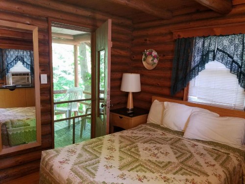 Seven Dwarfs Cabin - On The Brook Cabins - image 11