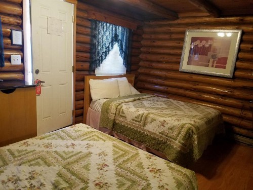 Seven Dwarfs Cabin - On The Brook Cabins - image 12