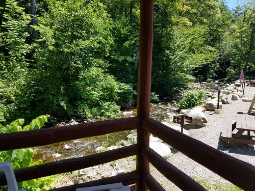 Seven Dwarfs Cabin - On The Brook Cabins - image 5