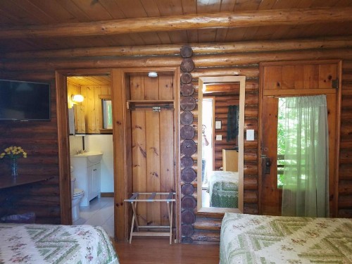 Seven Dwarfs Cabin - On The Brook Cabins - image 7