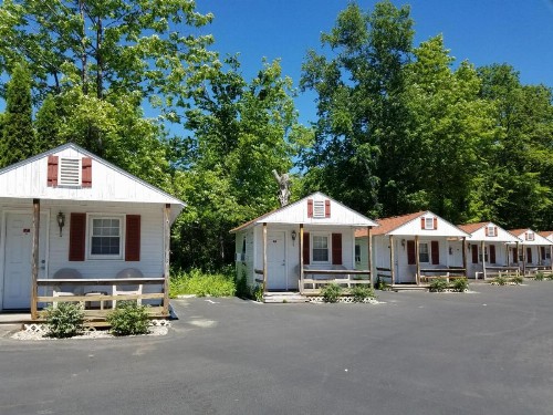 Seven Dwarfs Cabins - White Cabin - image 19