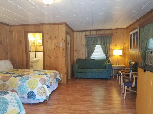 Seven Dwarfs Cabins - Brown Cabins - image 13