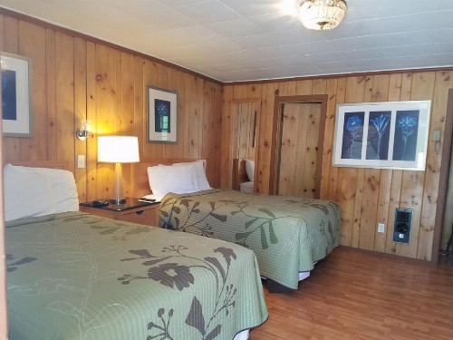 Seven Dwarfs Cabins - Brown Cabins - image 17