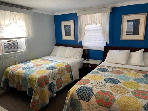 Seven Dwarfs Cabins - Brown Cabins - image 7