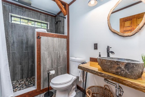 Forest Hill Lodging - image 29