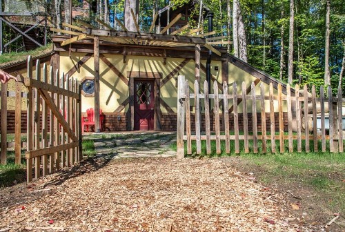Forest Hill Lodging - image 35