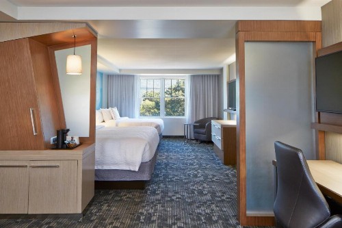 Courtyard by Marriott Lake George - image 17