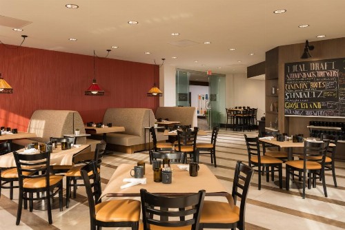 Courtyard by Marriott Lake George - image 37