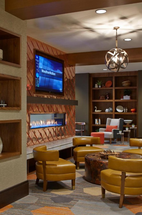 Courtyard by Marriott Lake George - image 9