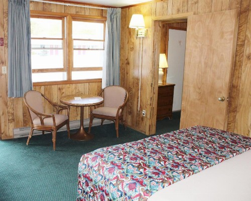 Barberry Court Motel - image 15