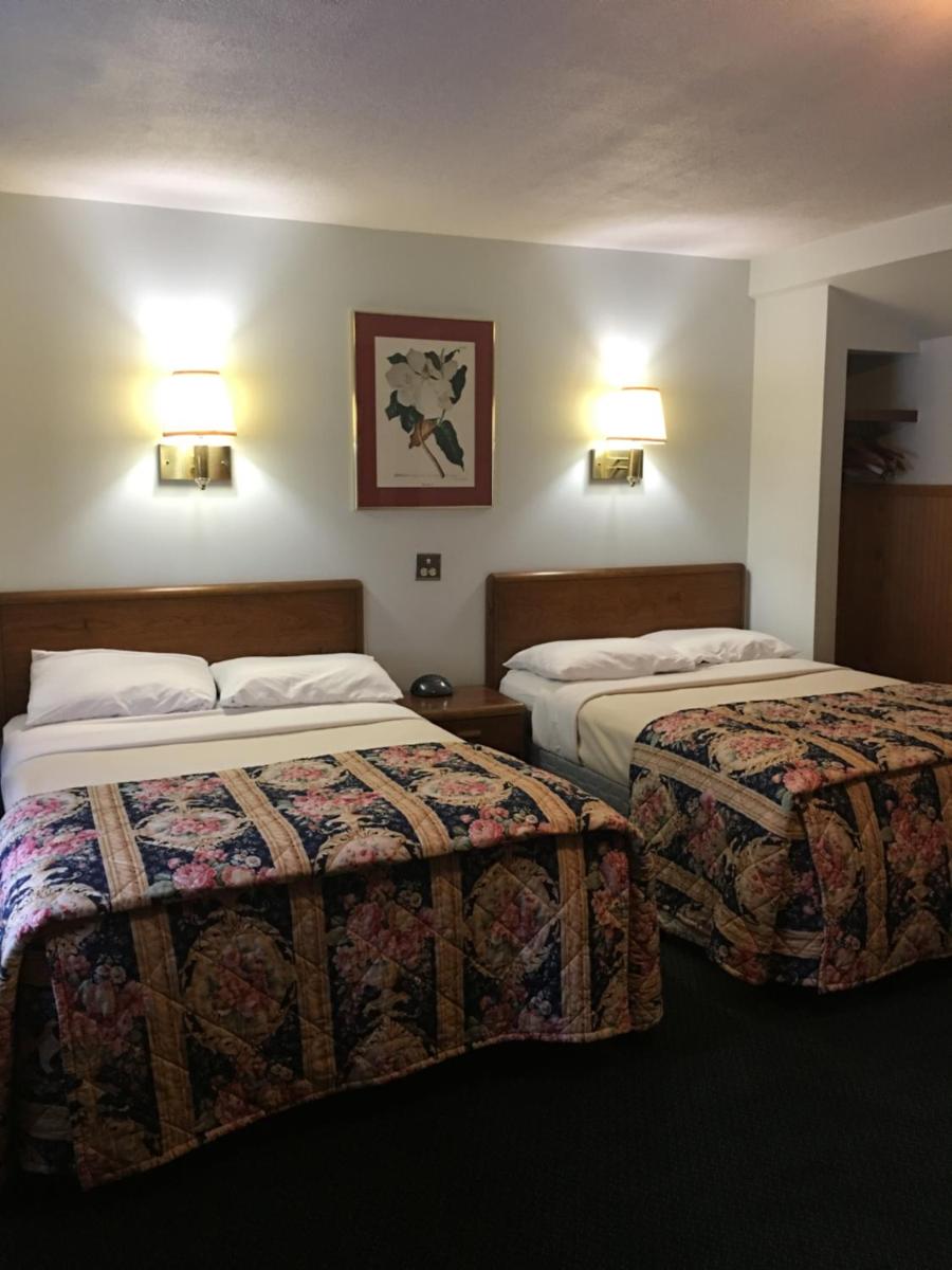 Barberry Court Motel - image 2