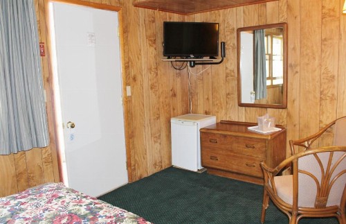 Barberry Court Motel - image 22