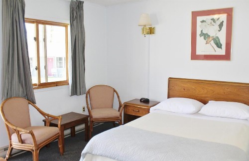 Barberry Court Motel - image 23