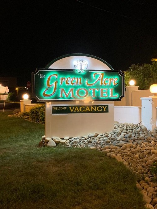 Green Acres Motel - image 2