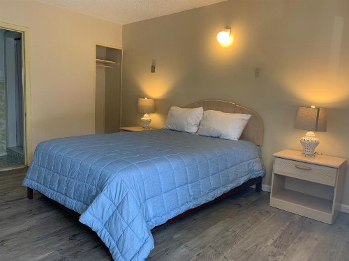 Green Acres Motel - image 24