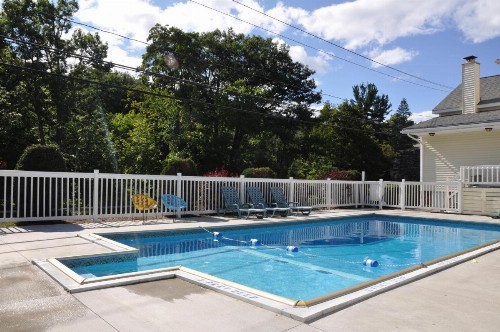 Green Acres Motel - image 29