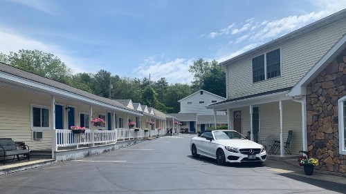 Green Acres Motel - image 3