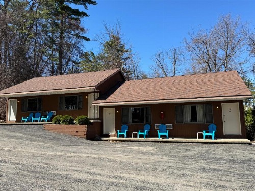 Mohican Resort Motel Conveniently located to all Adirondack attractions - image 22