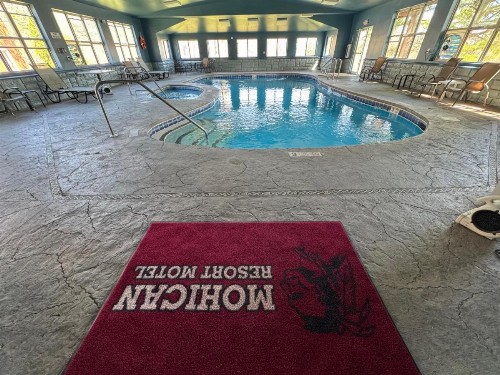 Mohican Resort Motel Conveniently located to all Adirondack attractions - image 49