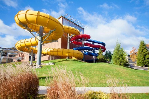 Split Rock Resort - image 1