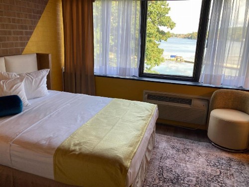 Split Rock Resort - image 10