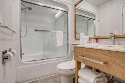 Split Rock Resort - image 21