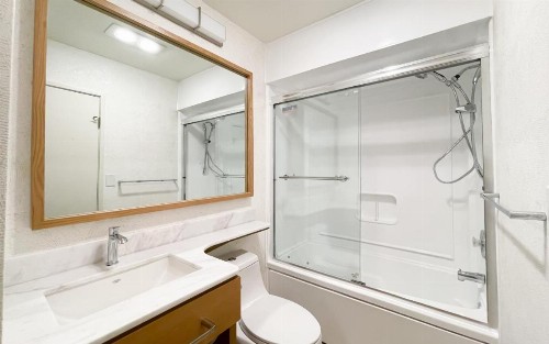 Split Rock Resort - image 30