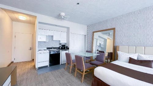 Split Rock Resort - image 32
