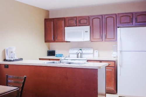 Split Rock Resort - image 4