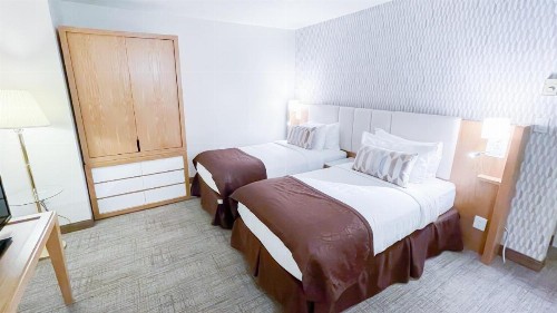 Split Rock Resort - image 40
