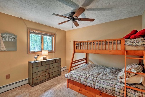 Pocono Mountains Home with Pvt Hot Tub and Grill! - image 10