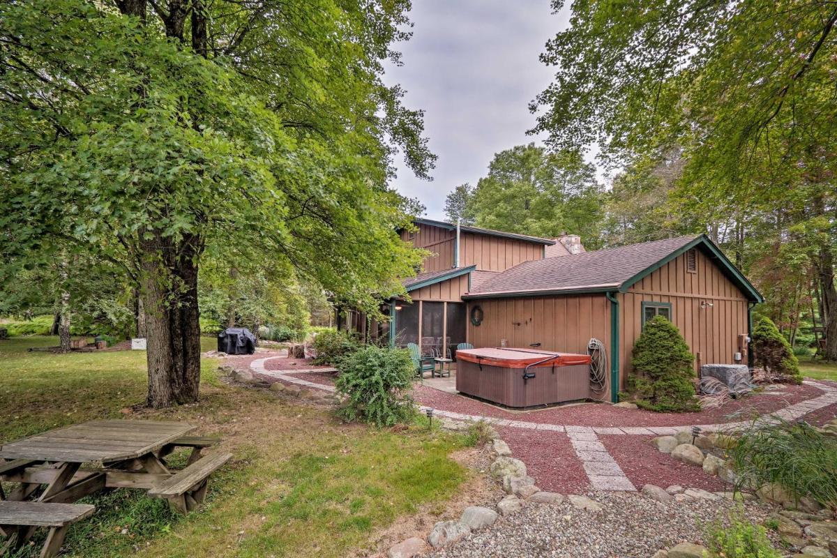 Pocono Mountains Home with Pvt Hot Tub and Grill! - image 3