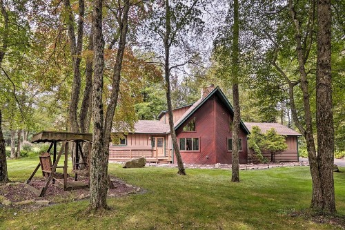 Pocono Mountains Home with Pvt Hot Tub and Grill! - image 5
