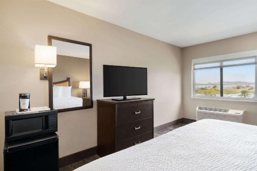 Travelodge by Wyndham Lake Havasu - image 10