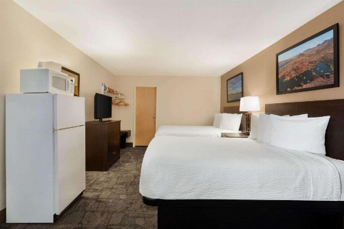 Travelodge by Wyndham Lake Havasu - image 24