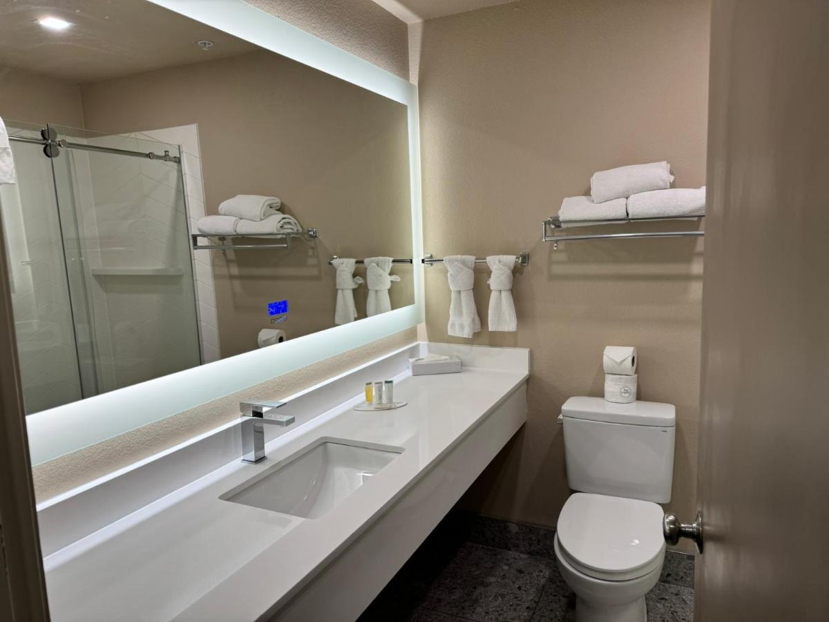 Travelodge by Wyndham Lake Havasu - image 3