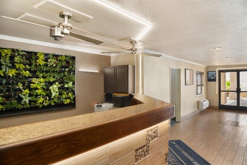 Travelodge by Wyndham Lake Havasu - image 38