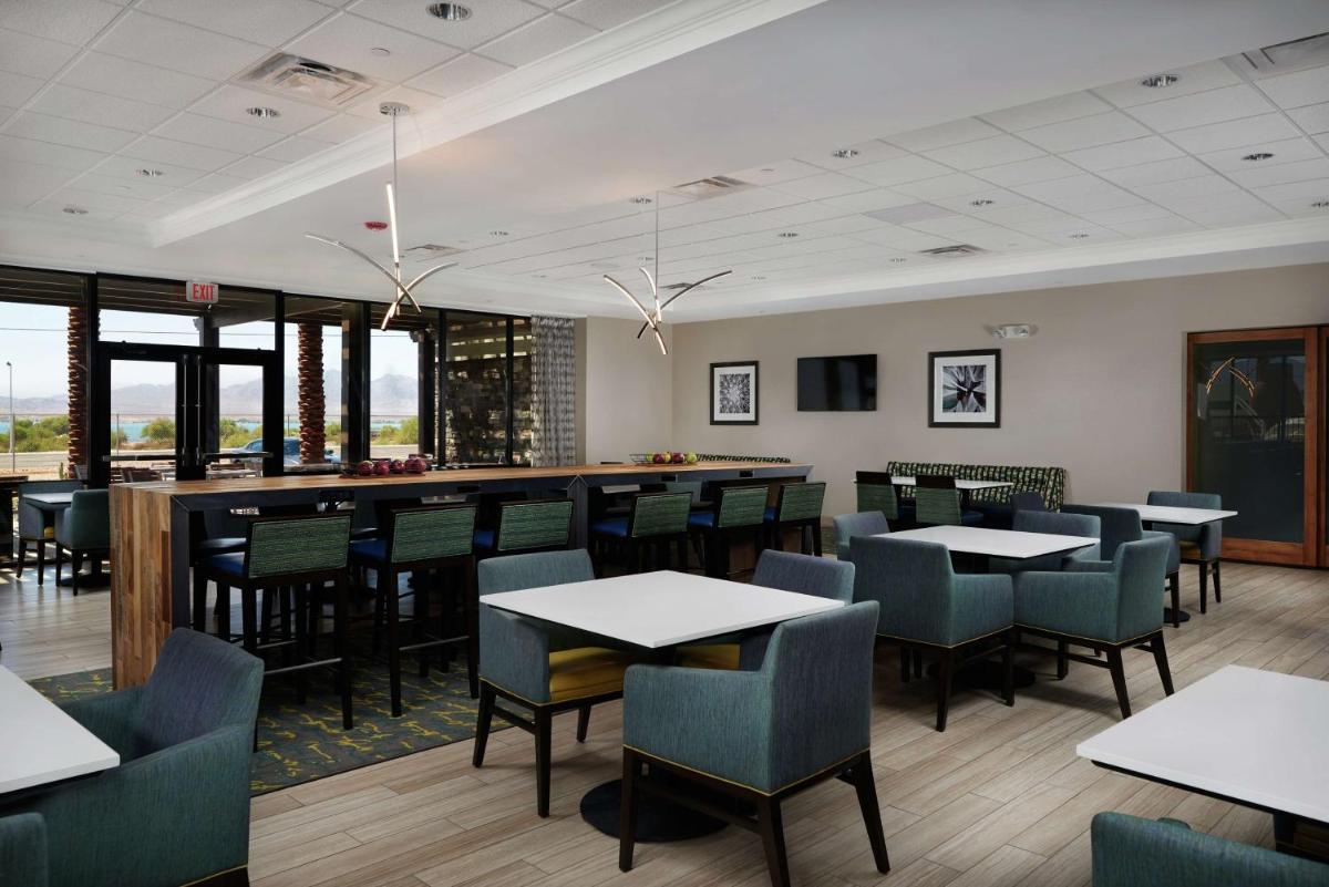 Hampton Inn Lake Havasu City - image 2